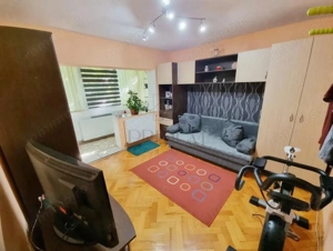 Aradului - 3 Cam - Decomandat - Boxa - Centrala Proprie - Bloc Anvelopat - ZONA LINISTITA