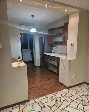 Girocului - 2 Camere - 2 Balcoane - Decomandat - Centrala termica proprie - Etaj 1 - imagine 2