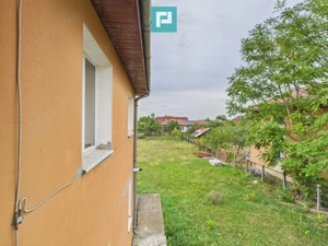 Casă cu 5 camere în Remetea Mare - imagine 16