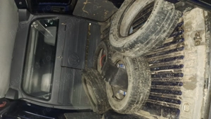 Vând vw Caddy anul 2008  - imagine 2