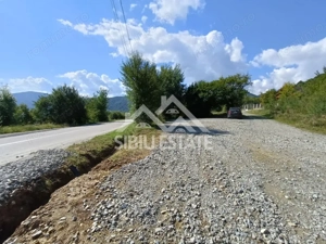 Teren  construibil ,la sosea, intre Vale si Sibiel, zona cu potential - imagine 5