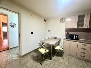 Casa centrala cu 3 camere, curte privata și gradina - imagine 9