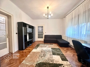 Casa centrala cu 3 camere, curte privata și gradina - imagine 4