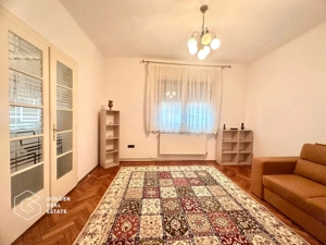 Casa centrala cu 3 camere, curte privata și gradina - imagine 7