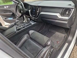 Volvo XC60 D4 4x4 an 2019 - imagine 9
