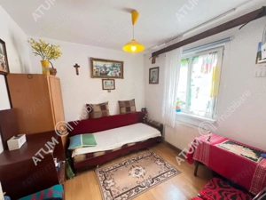 Apartament 3 camere balcon pivnita zona Vasile Aaron din Sibiu - imagine 4