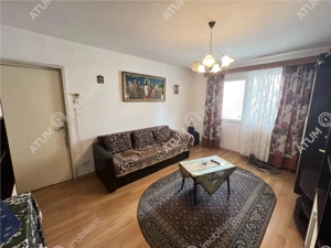 Apartament 3 camere balcon pivnita zona Vasile Aaron din Sibiu - imagine 2