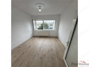 Garsoniera 12mp , de vanzare, zona Sud, etaj 4 cu acoperis - imagine 2