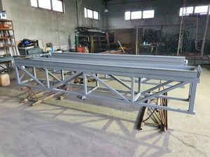 Lacatusi, sudori  - imagine 4