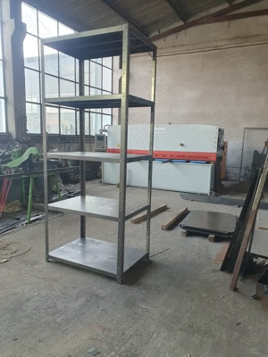 Lacatusi, sudori  - imagine 5