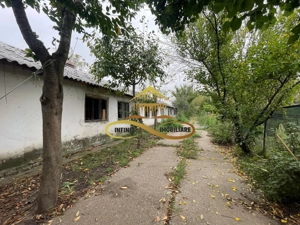 Cladire veche de vanzare in Saucesti Bacau - imagine 12