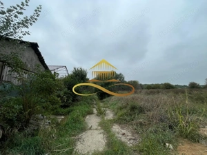 Cladire veche de vanzare in Saucesti Bacau - imagine 9