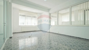 Imobil premium de închiriat în Brașov, aproape de Biserica Neagră - imagine 10