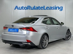 Lexus IS - imagine 3