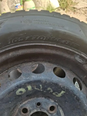 2 cauciucuri de iarna de pe un fiat punto 0741126059 dimensiuni 165/70/14 150 RON bucata - imagine 2