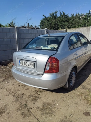 Hyundai Accent - imagine 3