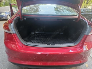 Vând Hyundai Elantra   unic proprietar, diesel, Motorizare: 1,6 CDRi, negociabil - imagine 4