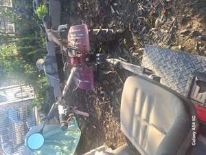 Vând motocultor DKD 7Kp cu remorcă și scuter Peugeot 049