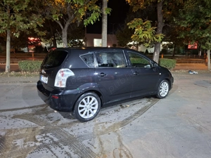 Toyota Corolla Verso 7 locuri - imagine 4