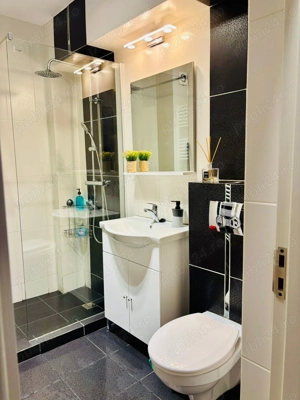 Apartament in regin hotelier - imagine 4