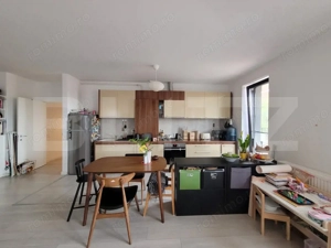 Apartament 3 camere, 79 mp, zona Istorica - imagine 2