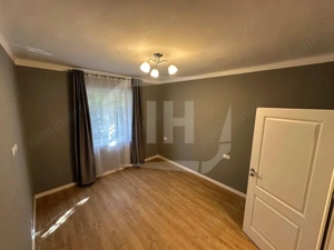 Apartament decomandat, modern, intermediar, zona Horea - imagine 2 Apartament decomandat, modern, intermediar, zona Horea - imagine 2