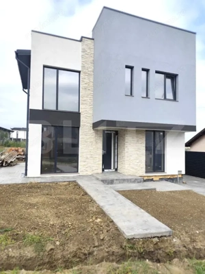 Casa deosebita, materiale premimum, 515 mp teren, Rediu