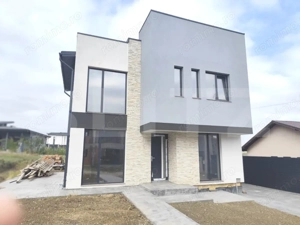 Casa deosebita, materiale premimum, 515 mp teren, Rediu - imagine 2