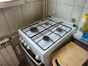 Vand apartament 2 camere - imagine 9