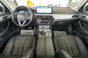 BMW Seria 5 530e Automatik - imagine 16