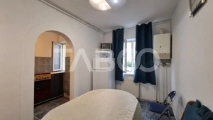Apartament 3 camere de vanzare semidecomandat 45 mp zona Vasile Aaron - imagine 6