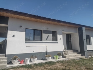 Casa de vânzare moderna parter