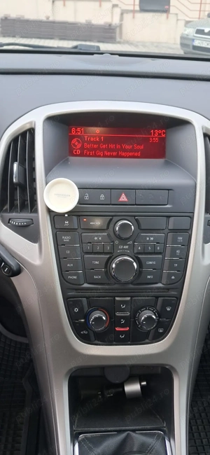 Opel Astra Tourer Combi - imagine 5 Opel Astra Tourer Combi - imagine 5