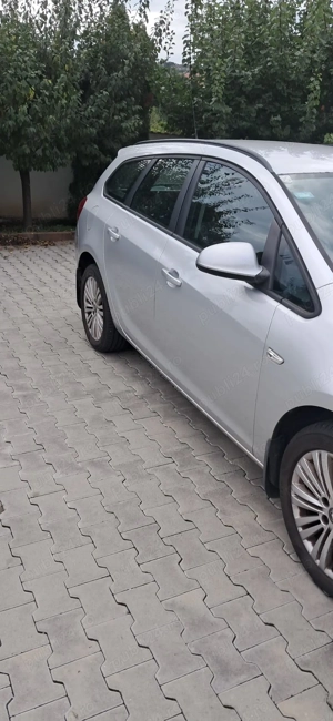 Opel Astra Tourer Combi - imagine 8 Opel Astra Tourer Combi - imagine 8