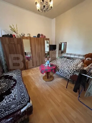 Apartament 2 camere + curte proprie și parcare – zona extraordinara, centru