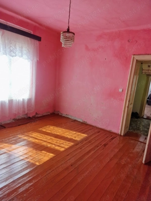 Casa de vanzare aproape de strand termal și centru Deta  la 45 km de Timisoara - imagine 8