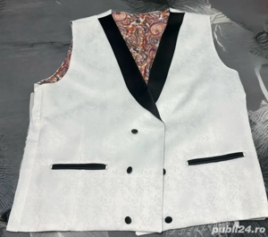 rochie de miresă și costum de ginerică