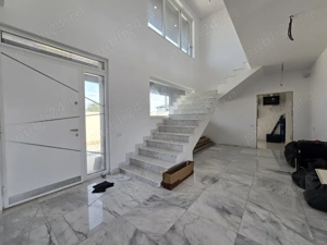 Casa 420 mp, P+1.  si Piscina. Curte teren 1050 mp. Cernica Balaceanca - imagine 2