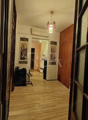 Apartament 3 camere semidecomandat P/8, Rahova, Str. Bârcă.