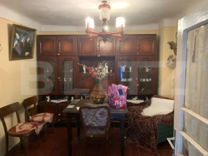 Casă de vânzare, 3 camere, zonă liniștită, București