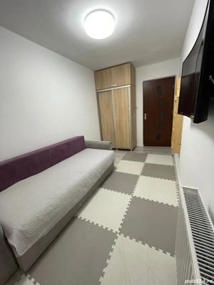 Proprietar vand apartament 3 camere semidecomandat mobilat complet si renovat - imagine 4