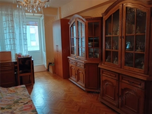 Apartament cu 3 camere de inchiriat