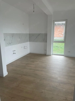 PROPRIETAR, vand casa pe parter in Petrovaselo - imagine 4