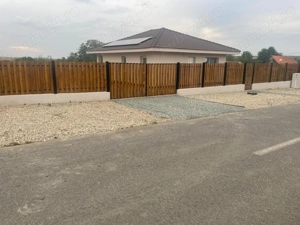 PROPRIETAR, vand casa pe parter in Petrovaselo - imagine 3