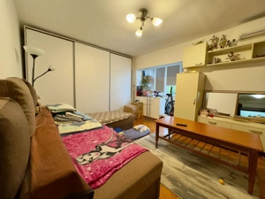 Etaj 1.Soarelui.3 camere.Decomandat! - imagine 2