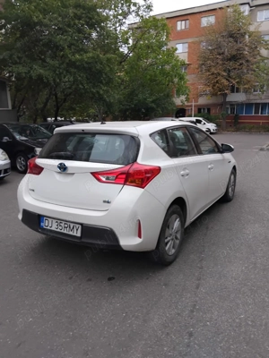 Toyota Auris hybrid  - imagine 2
