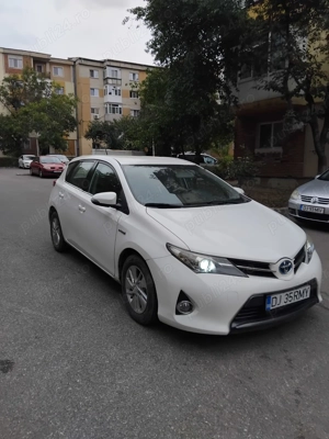 Toyota Auris hybrid  - imagine 5