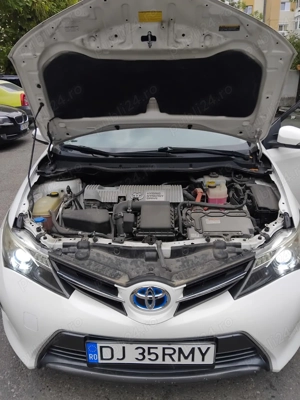 Toyota Auris hybrid  - imagine 7