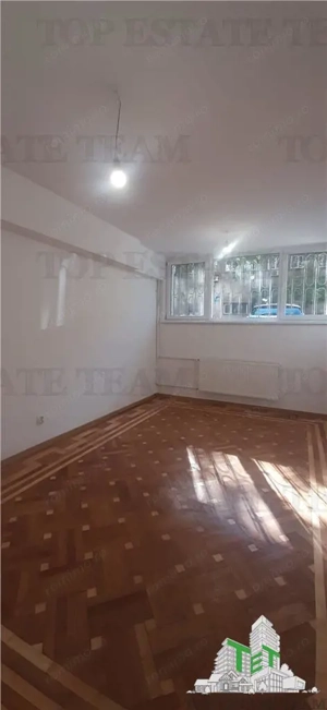 Spatii birou   comerciale de inchirat ,Universitate,  10 euro   mp