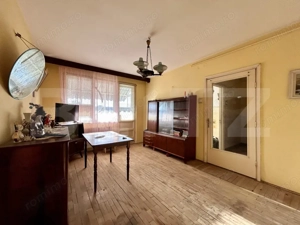 Apartament 2 camere vechi, pentru renovat, zona Democratiei, Sud